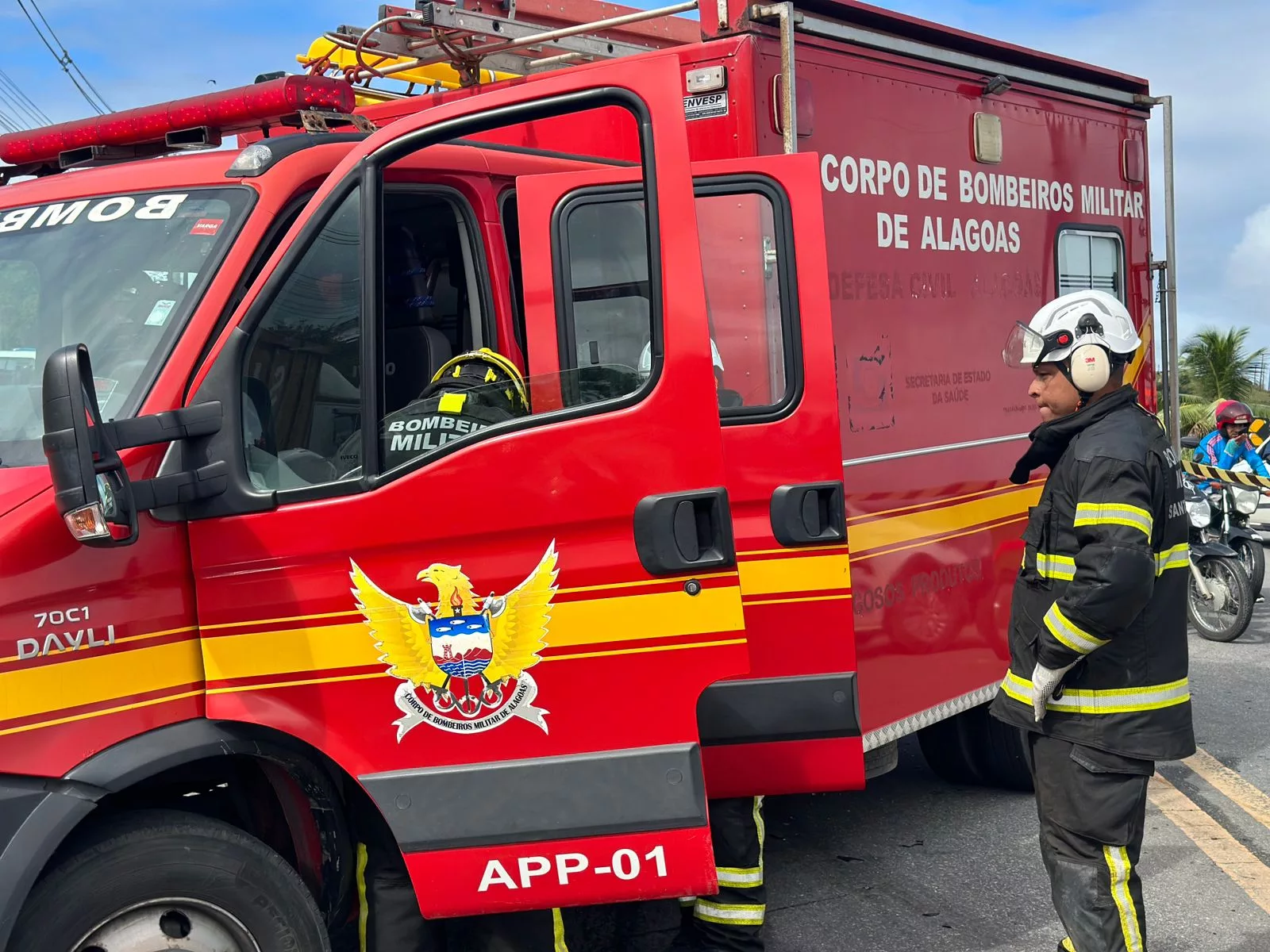 Casa pega fogo em Água Branca; Bombeiros acionados